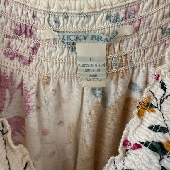 Lucky Brand Y2K Floral Smocked Top Size Large - Picture 11 of 11